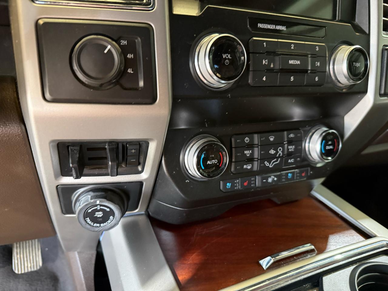 Ford F-350 SD King Ranch Crew Cab Long Bed DRW 4WD 2020