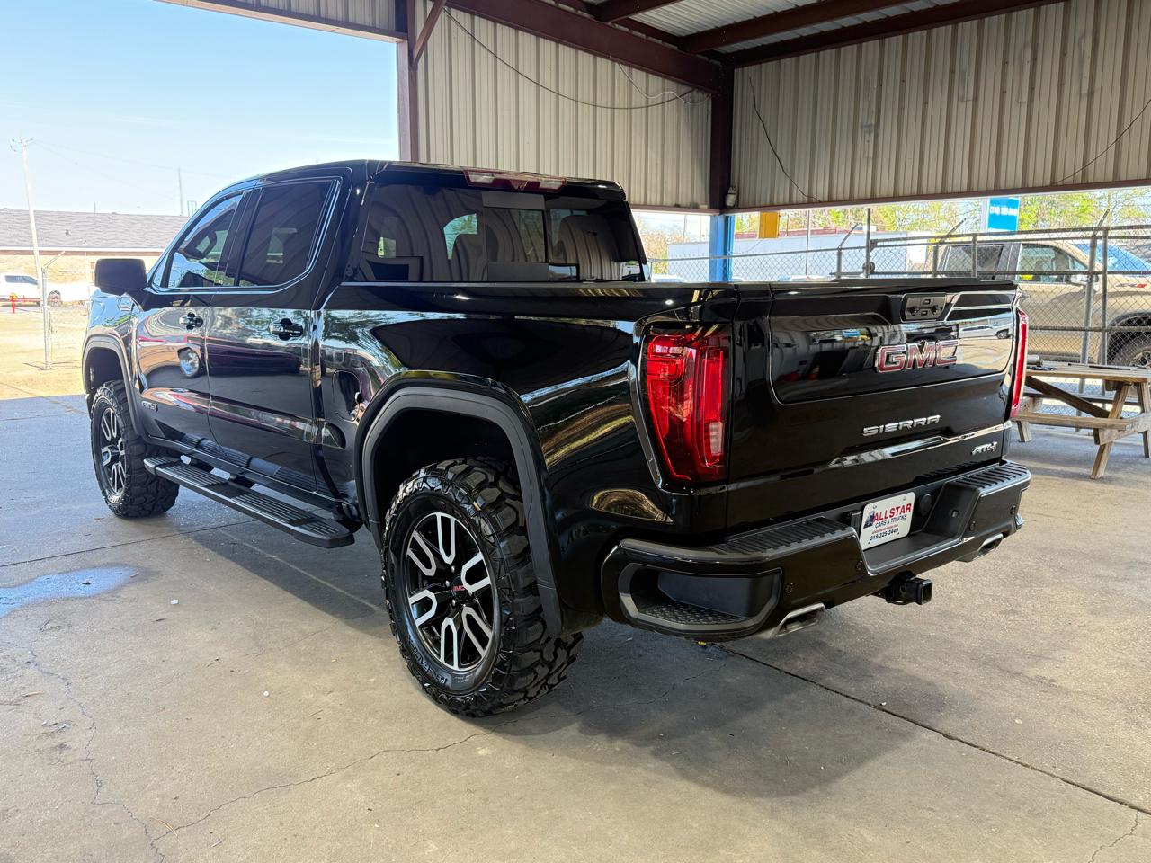 GMC Sierra 1500 AT4 Crew Cab 4WD 2022