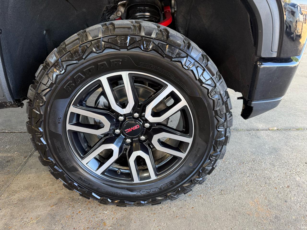 GMC Sierra 1500 AT4 Crew Cab 4WD 2022