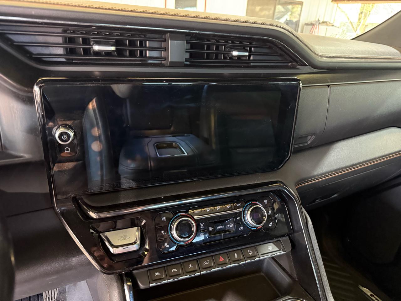 GMC Sierra 1500 AT4 Crew Cab 4WD 2022