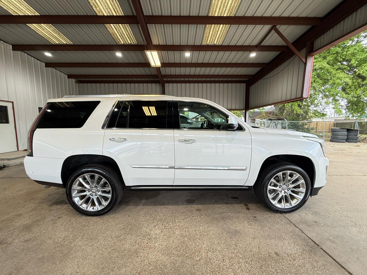 Cadillac Escalade Premium 2WD 2017