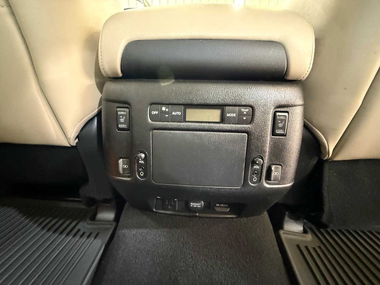 Nissan Armada Platinum 2WD 2019