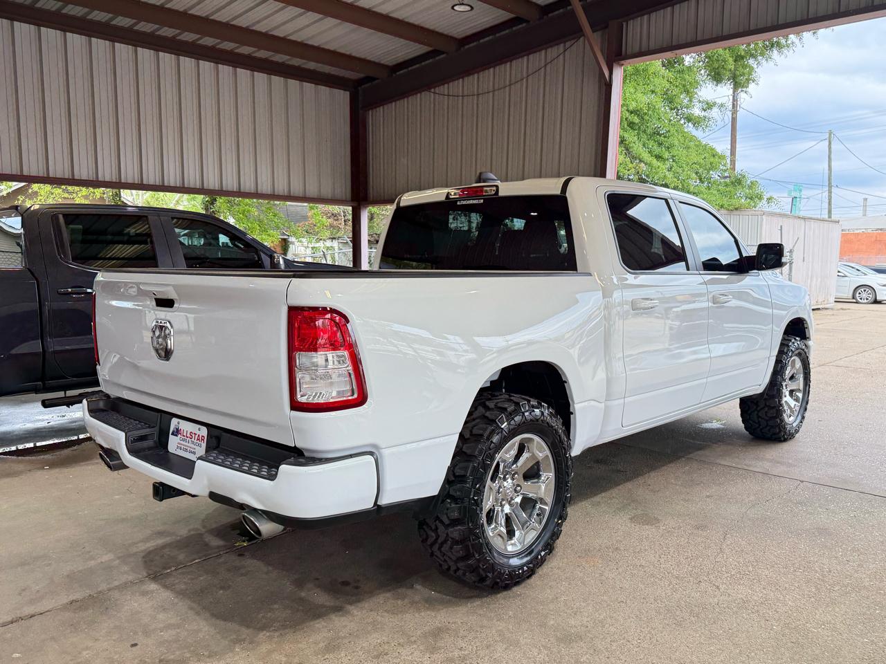 RAM 1500 Big Horn Crew Cab SWB 4WD 2022