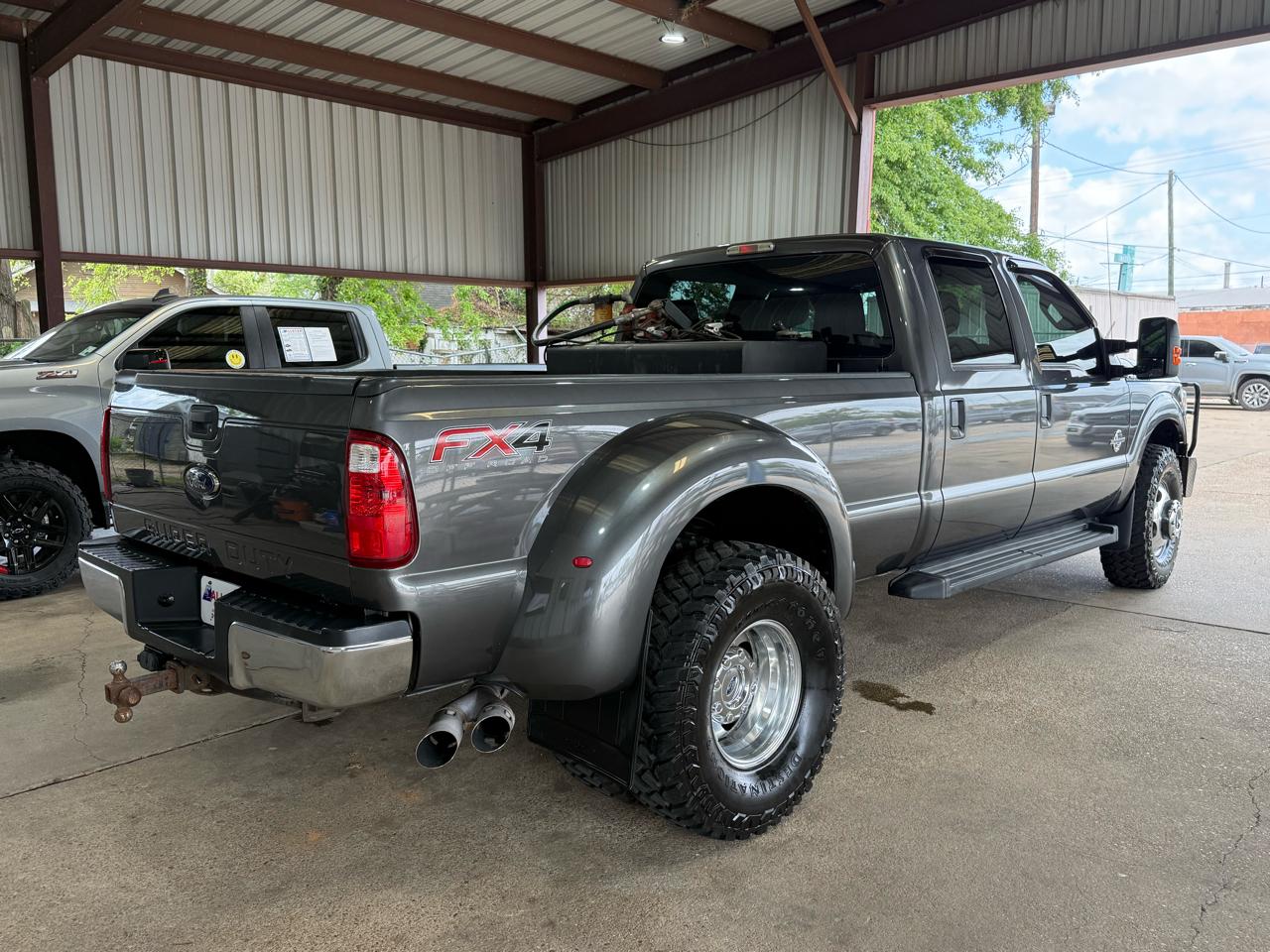 Ford F-350 SD XLT Crew Cab Long Bed DRW 4WD 2015