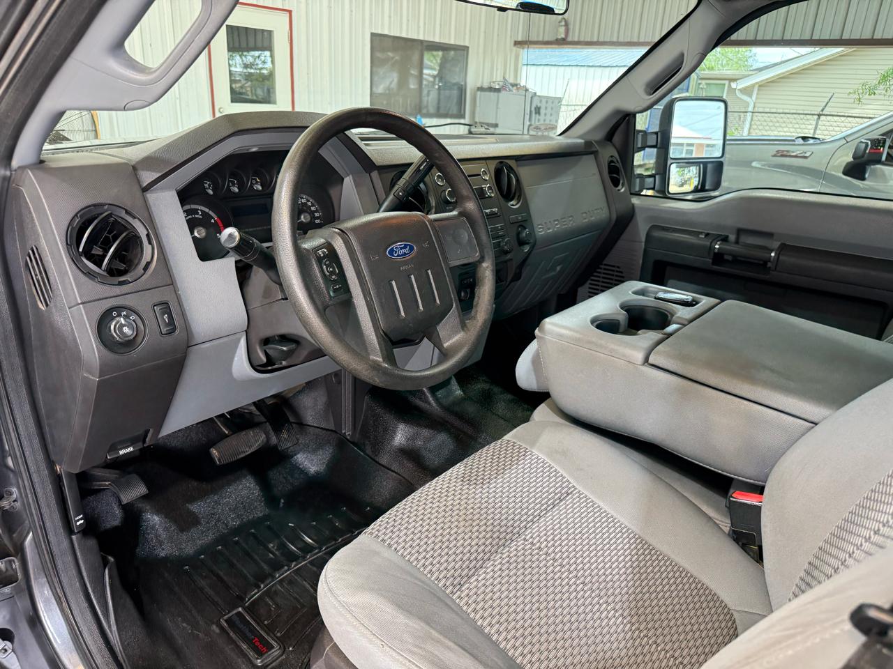 Ford F-350 SD XLT Crew Cab Long Bed DRW 4WD 2015