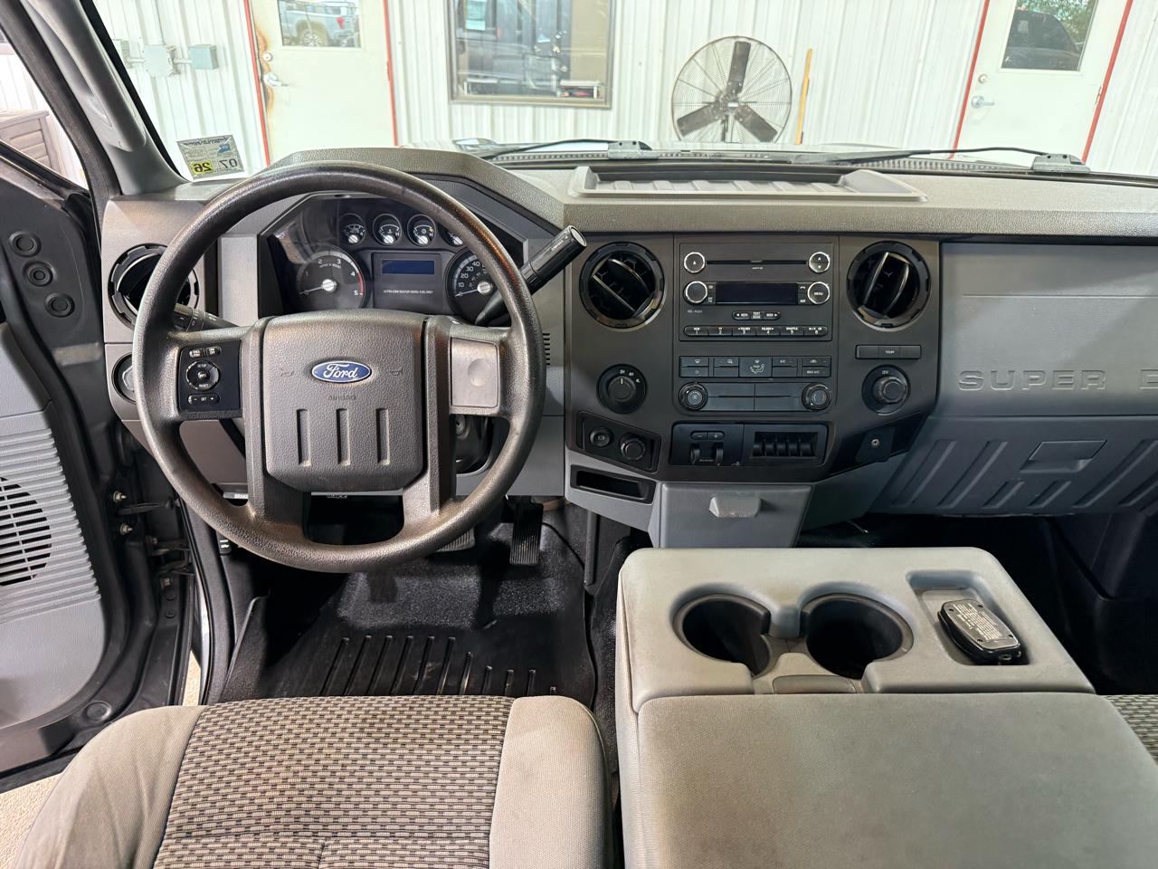 Ford F-350 SD XLT Crew Cab Long Bed DRW 4WD 2015