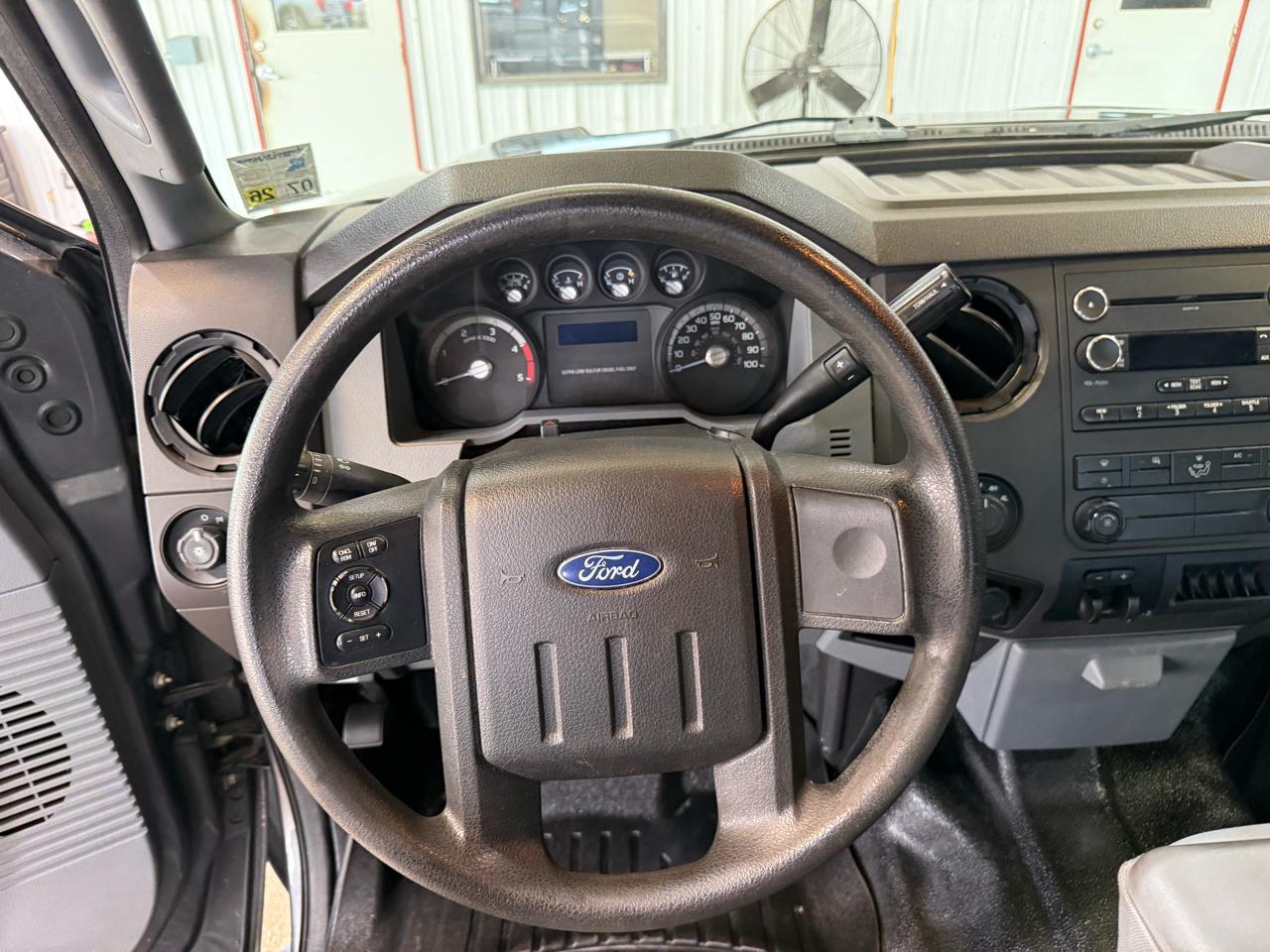 Ford F-350 SD XLT Crew Cab Long Bed DRW 4WD 2015