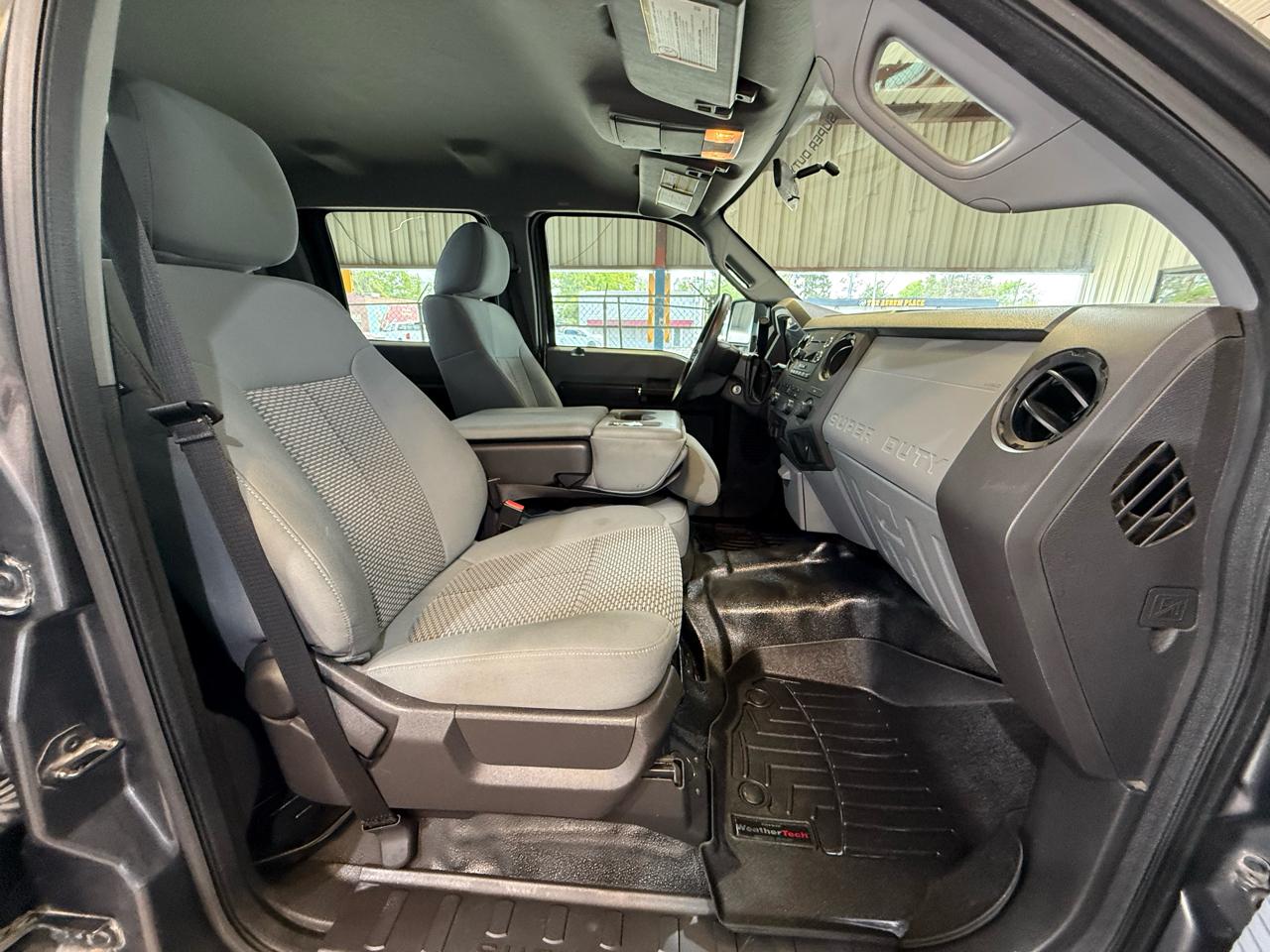 Ford F-350 SD XLT Crew Cab Long Bed DRW 4WD 2015