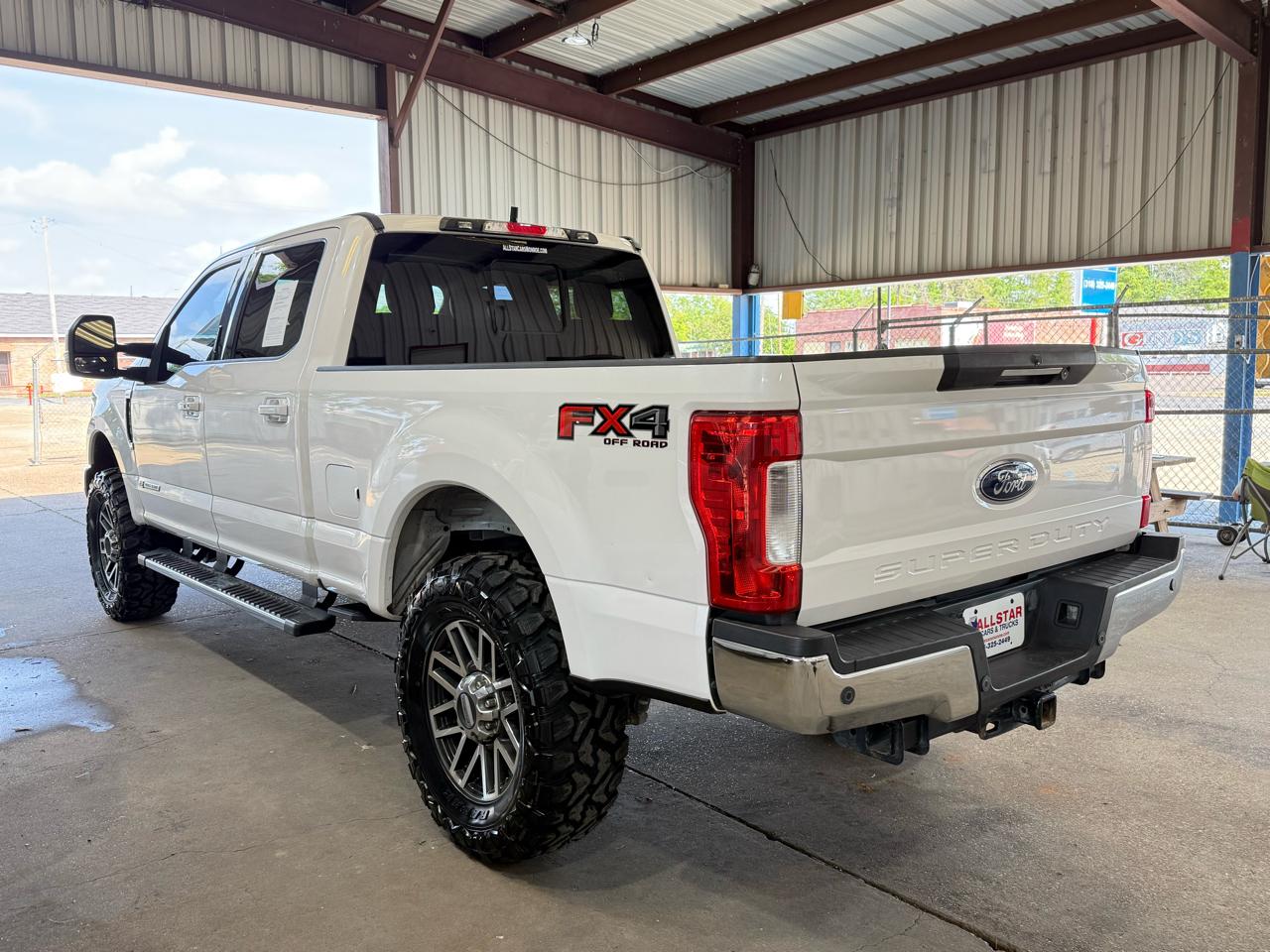 Ford F-250 SD Lariat Crew Cab 4WD 2019