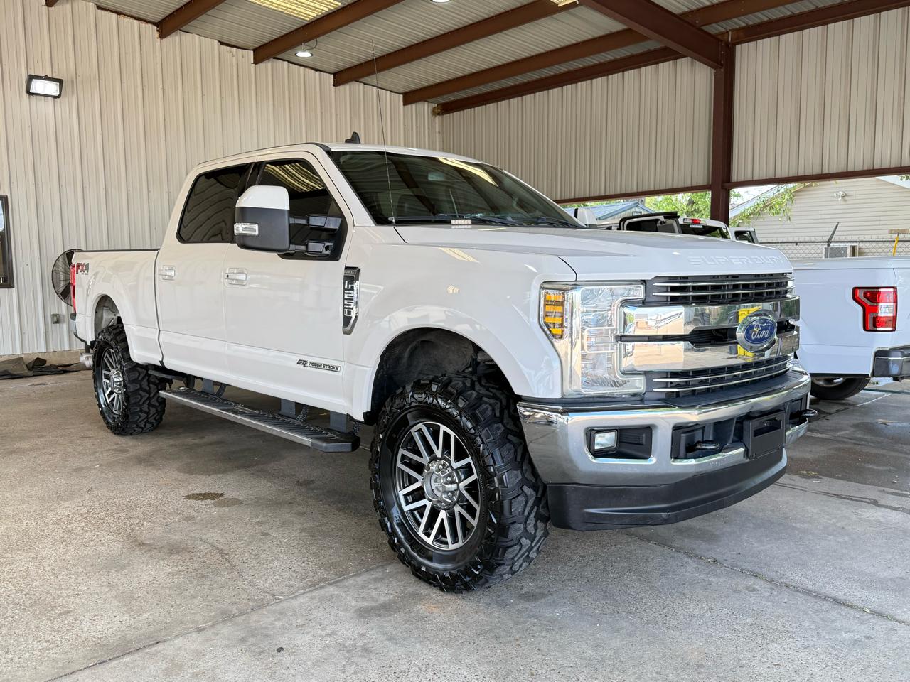 Ford F-250 SD Lariat Crew Cab 4WD 2019