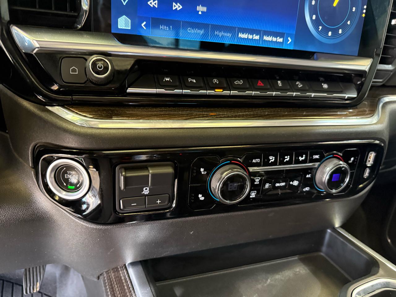 Chevrolet Silverado 1500 RST Crew Cab 4WD 2023