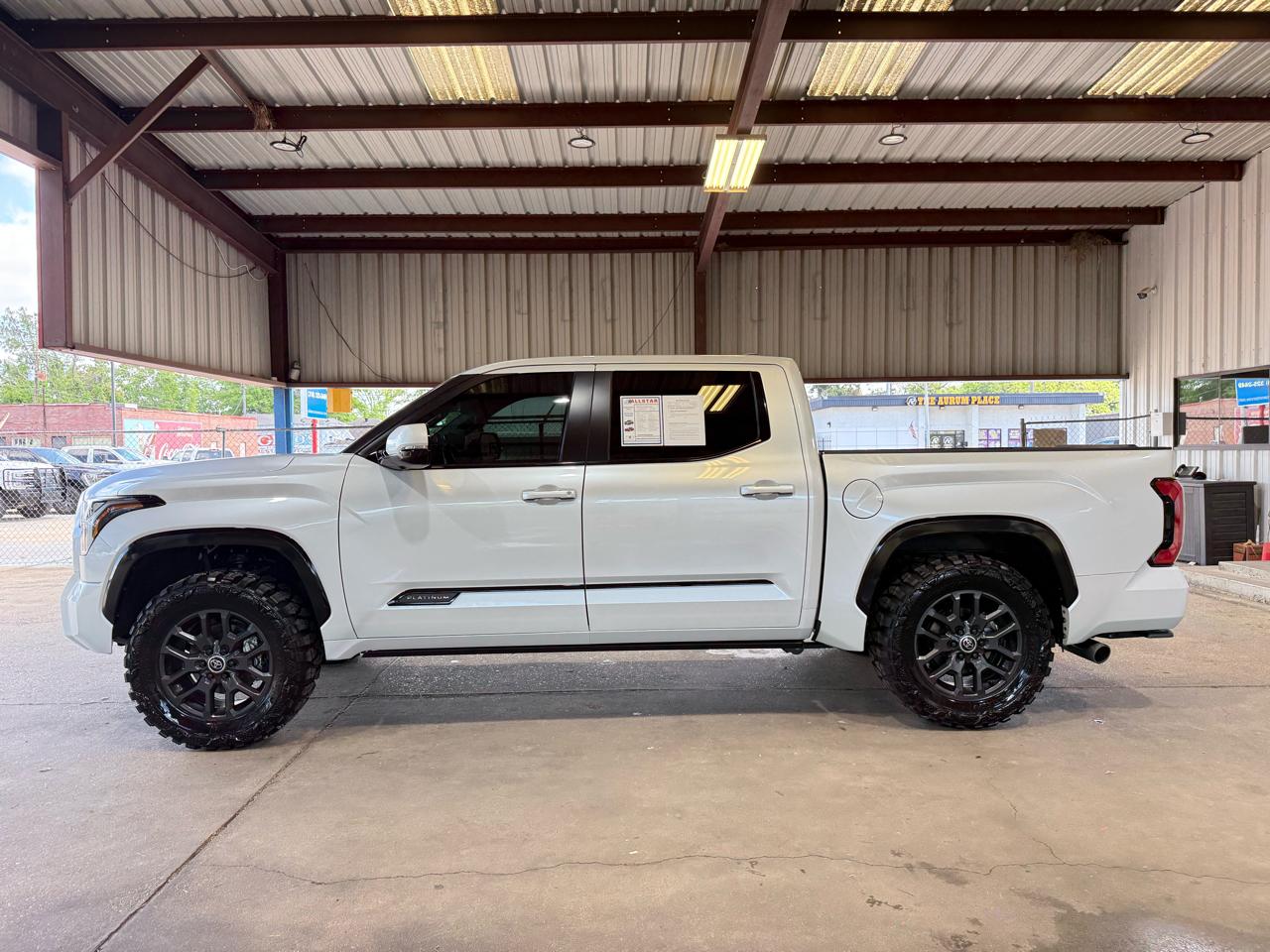 Toyota Tundra Platinum CrewMax 4WD 2024