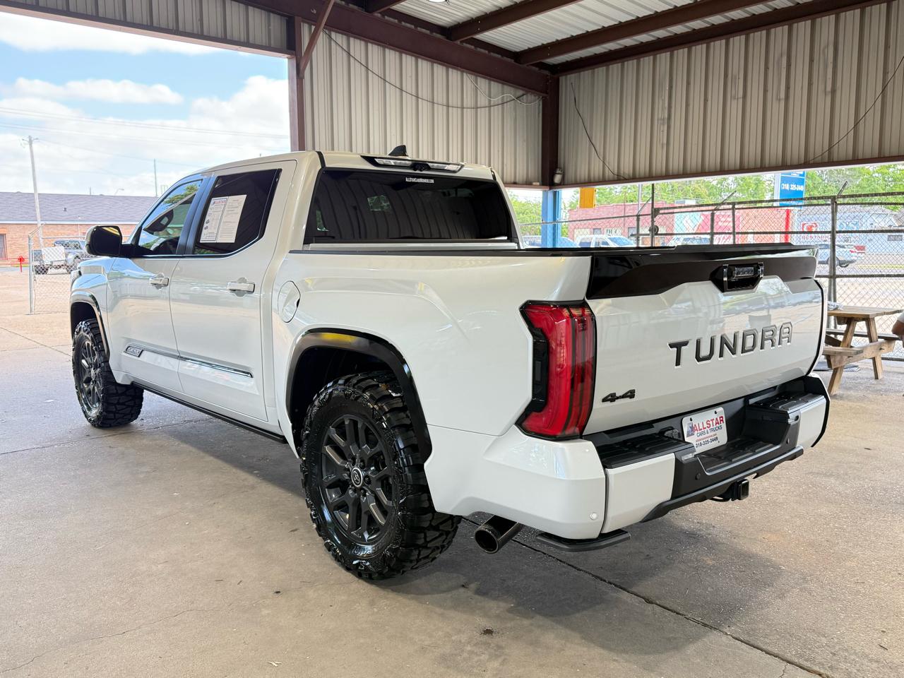 Toyota Tundra Platinum CrewMax 4WD 2024