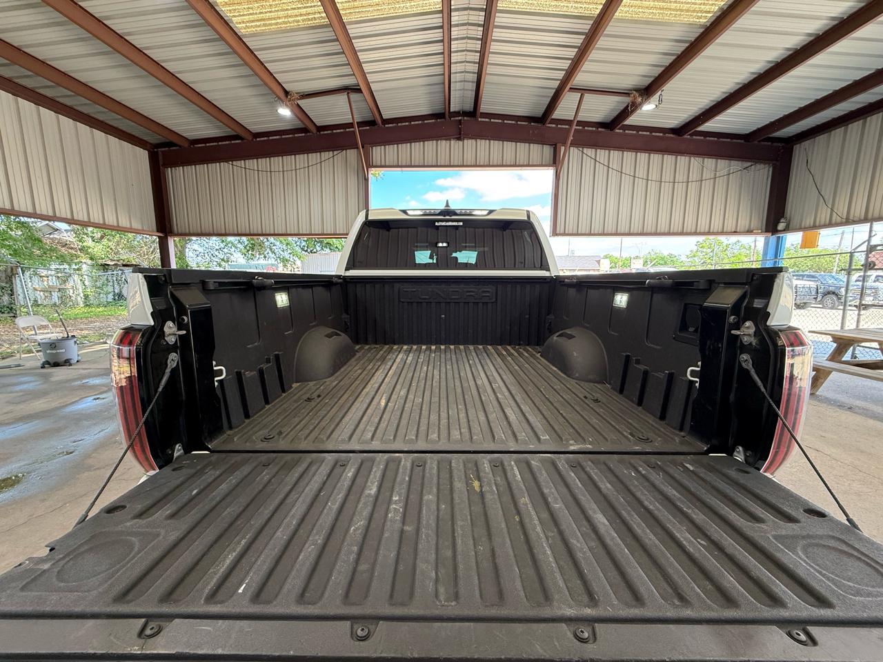 Toyota Tundra Platinum CrewMax 4WD 2024