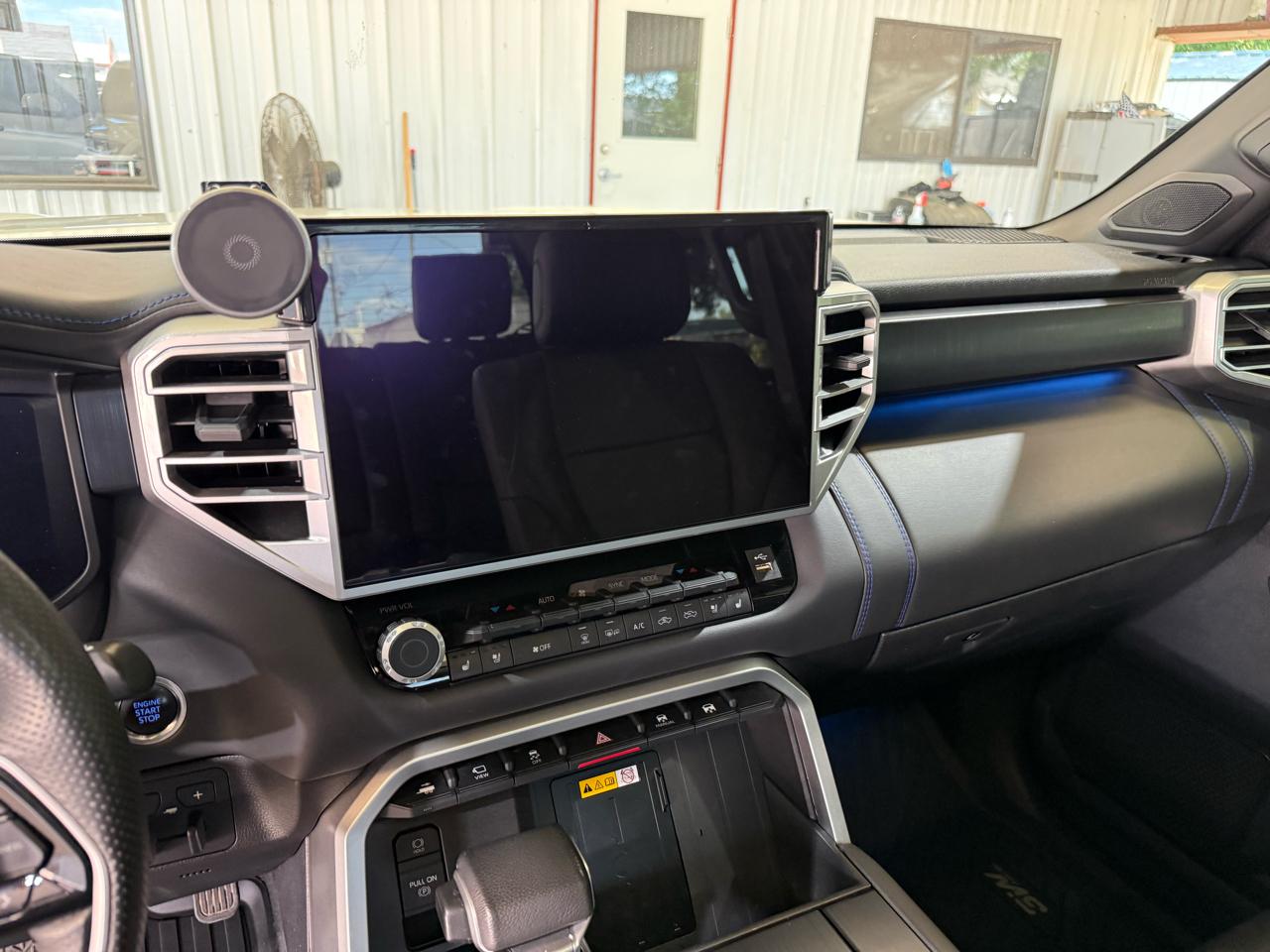 Toyota Tundra Platinum CrewMax 4WD 2024