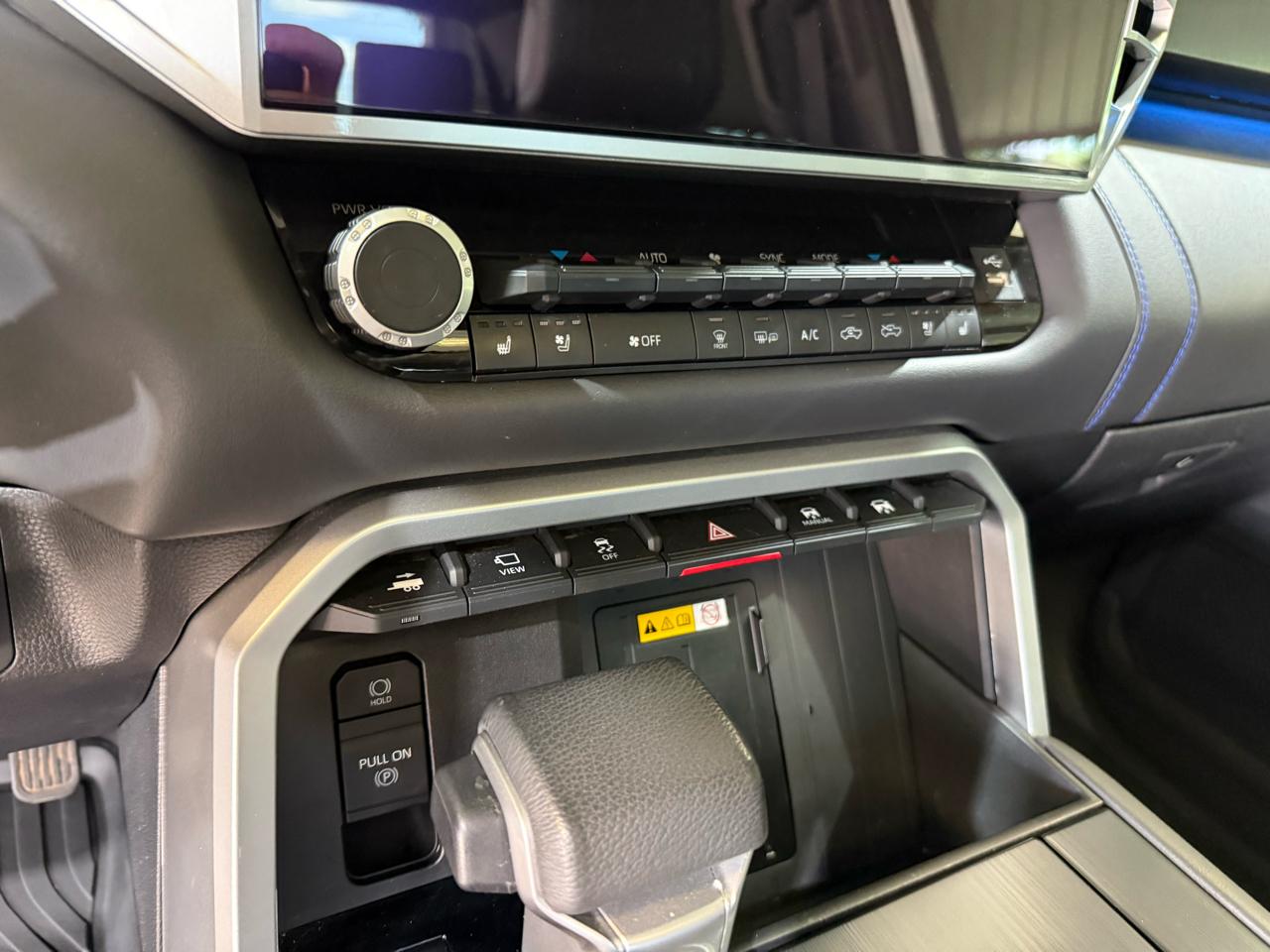Toyota Tundra Platinum CrewMax 4WD 2024