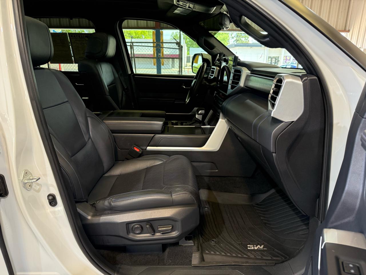 Toyota Tundra Platinum CrewMax 4WD 2024