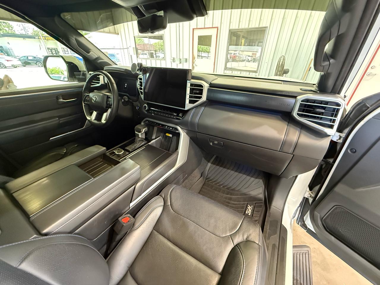Toyota Tundra Platinum CrewMax 4WD 2024