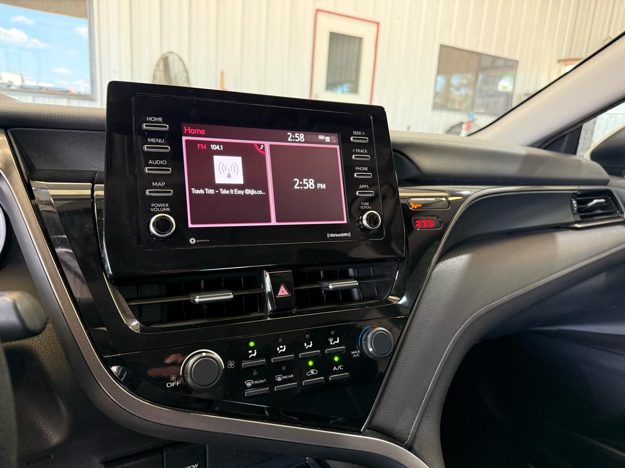 Toyota Camry LE 2021