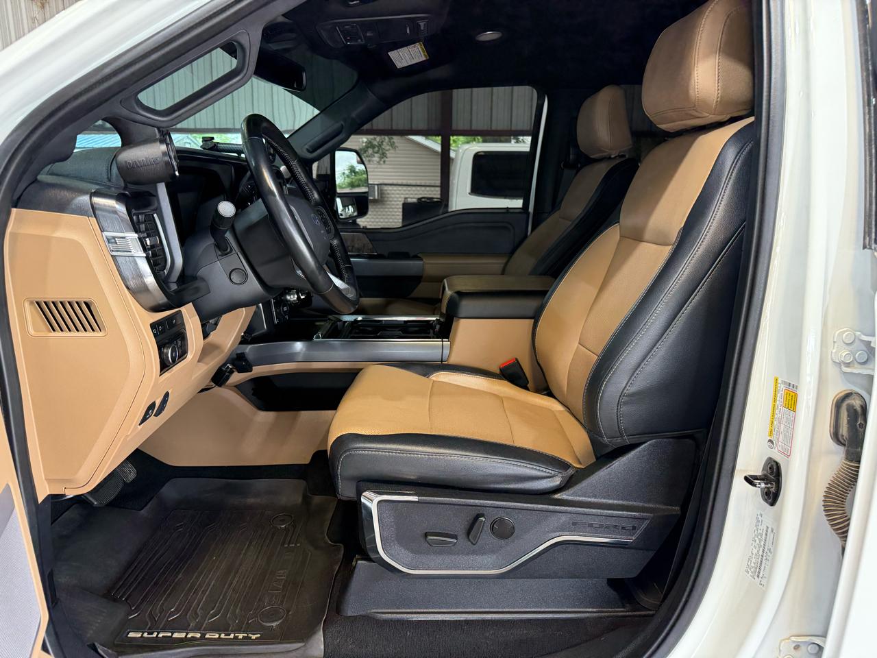 Ford F-350 SD Lariat Crew Cab Short Bed 4WD 2023