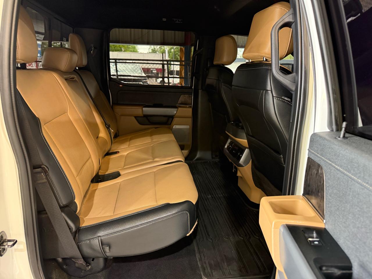 Ford F-350 SD Lariat Crew Cab Short Bed 4WD 2023