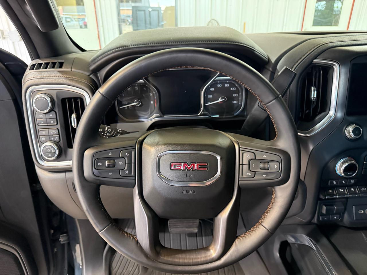 GMC Sierra 1500 AT4 Crew Cab Short Box 4WD 2019