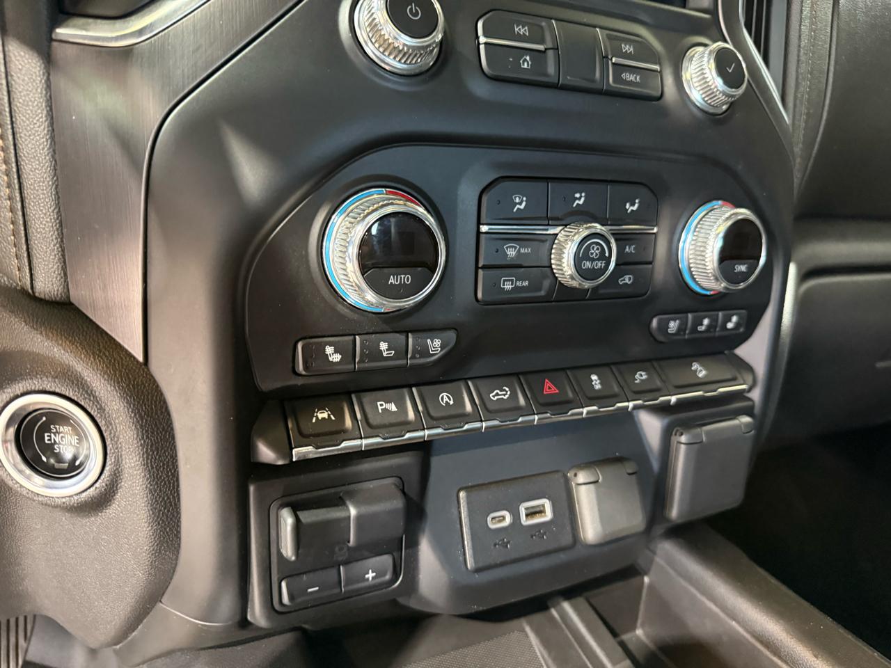 GMC Sierra 1500 AT4 Crew Cab Short Box 4WD 2019