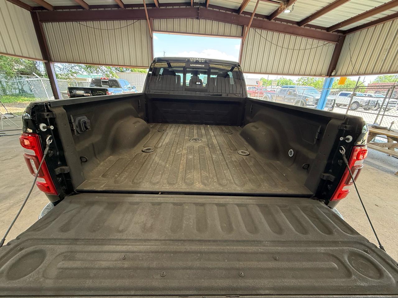 RAM 3500 Laramie Mega Cab 4WD 2019