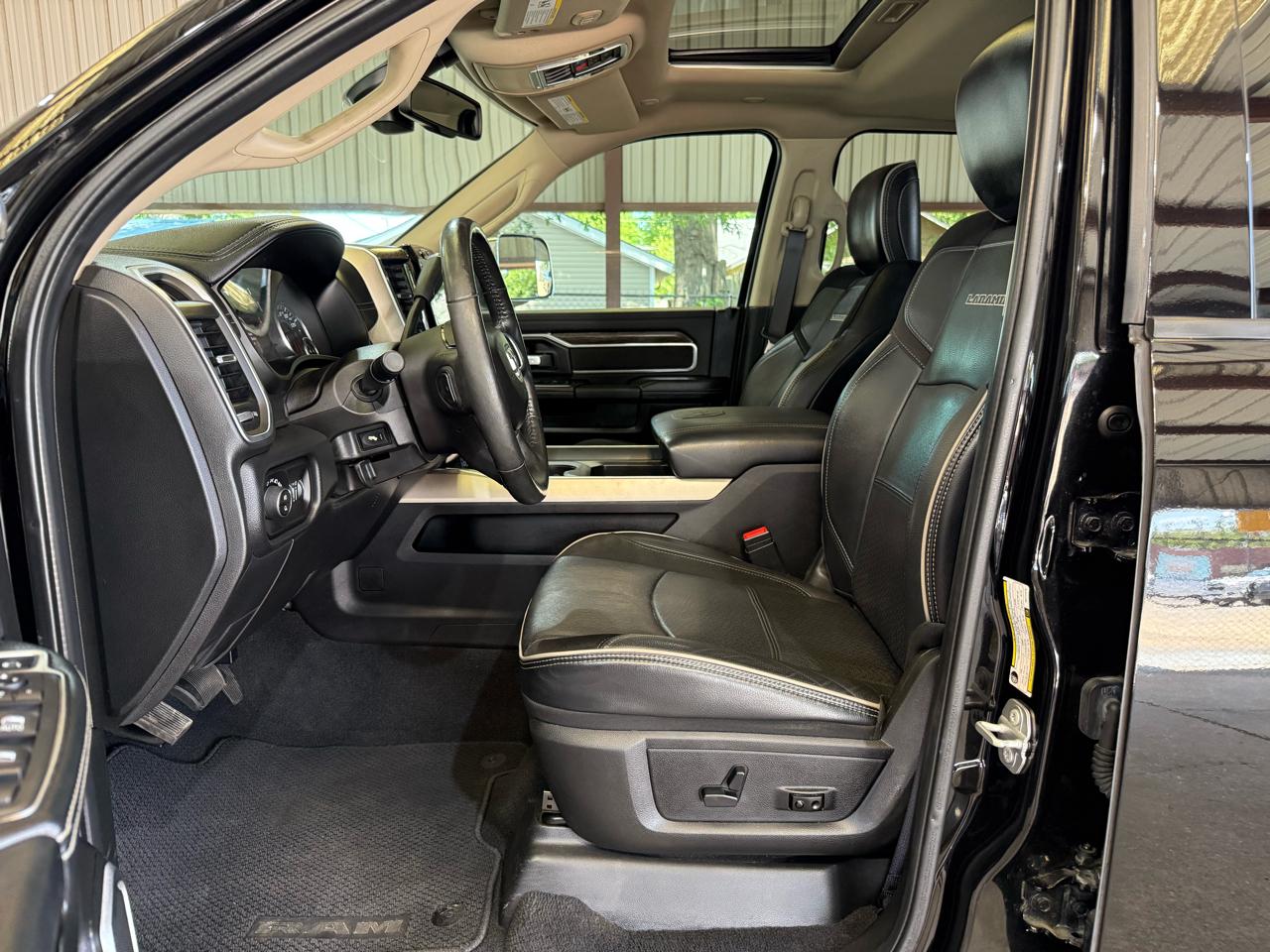 RAM 3500 Laramie Mega Cab 4WD 2019