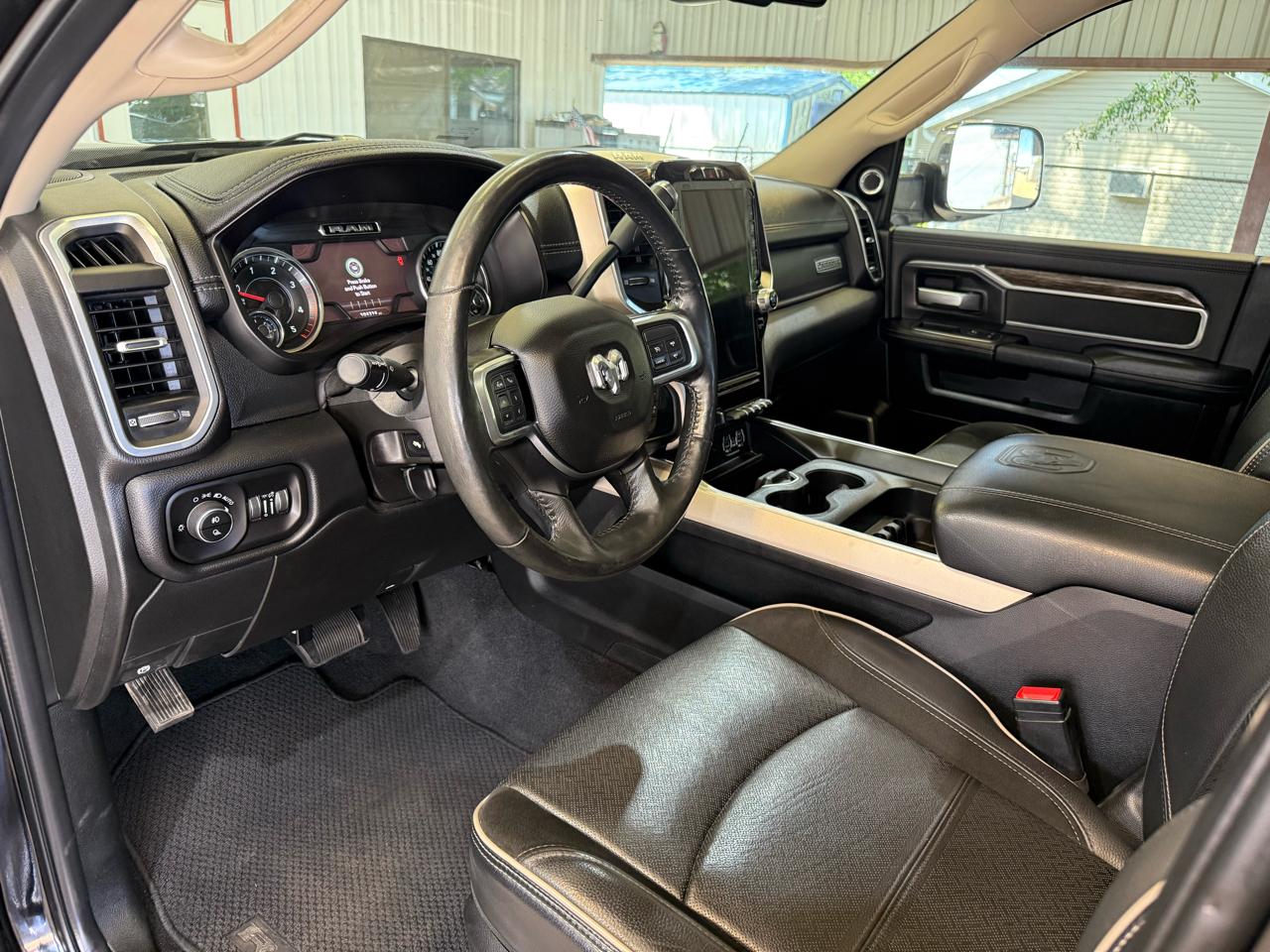 RAM 3500 Laramie Mega Cab 4WD 2019