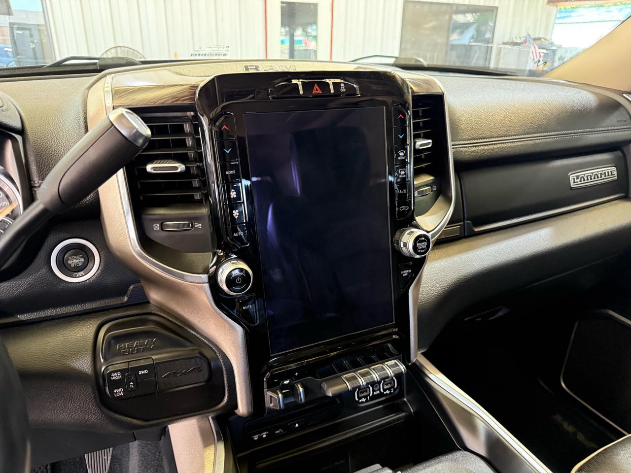 RAM 3500 Laramie Mega Cab 4WD 2019