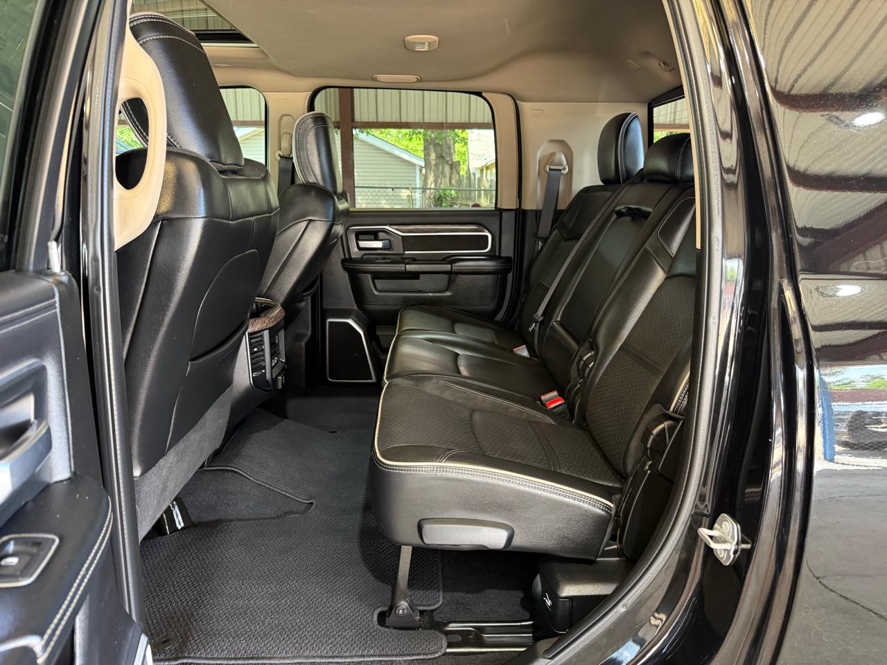 RAM 3500 Laramie Mega Cab 4WD 2019