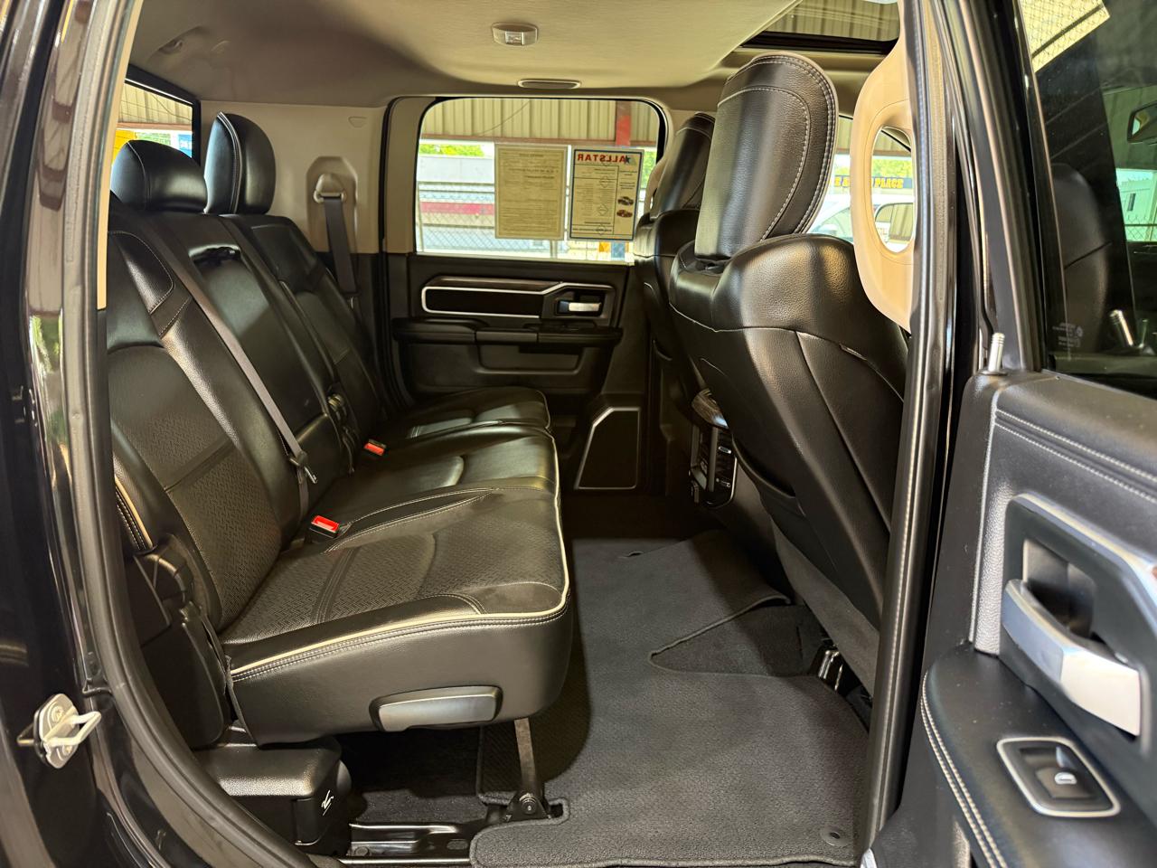 RAM 3500 Laramie Mega Cab 4WD 2019