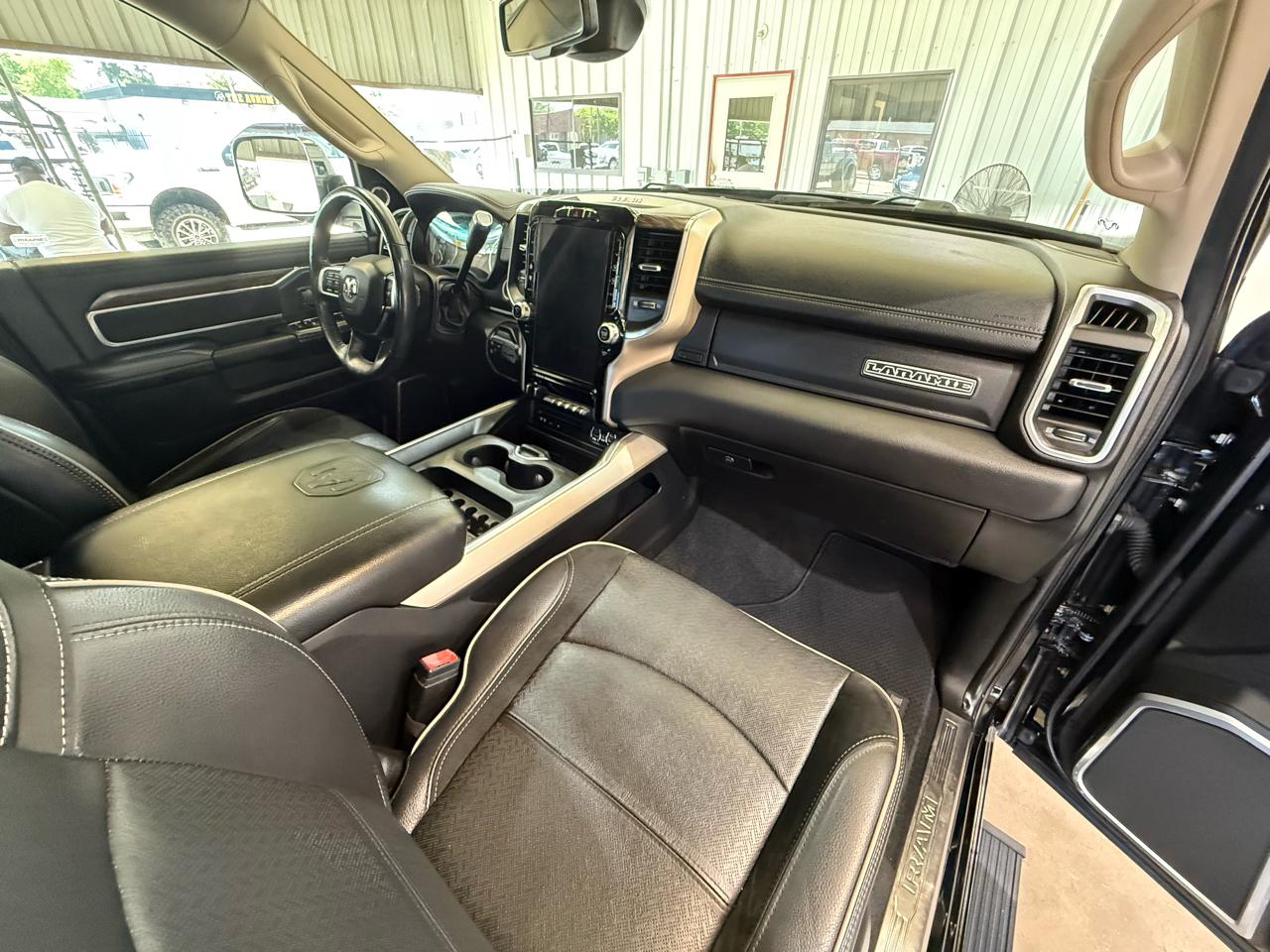 RAM 3500 Laramie Mega Cab 4WD 2019