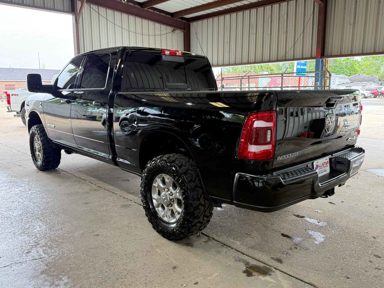 RAM 2500 Laramie Crew Cab SWB 4WD 2024