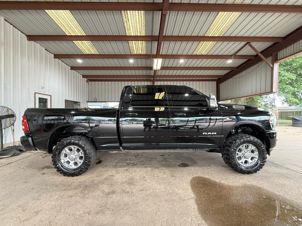 RAM 2500 Laramie Crew Cab SWB 4WD 2024
