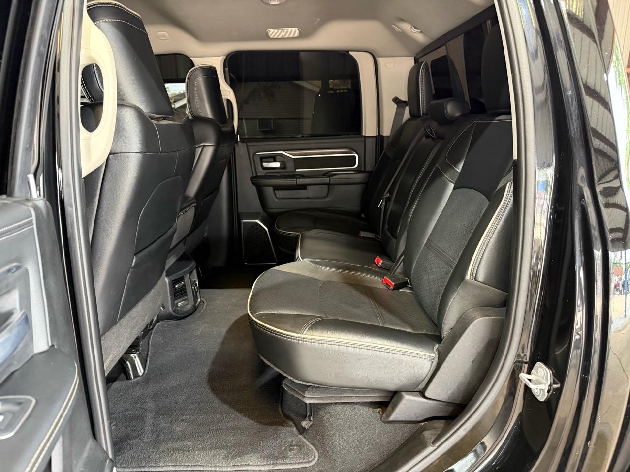 RAM 2500 Laramie Crew Cab SWB 4WD 2024
