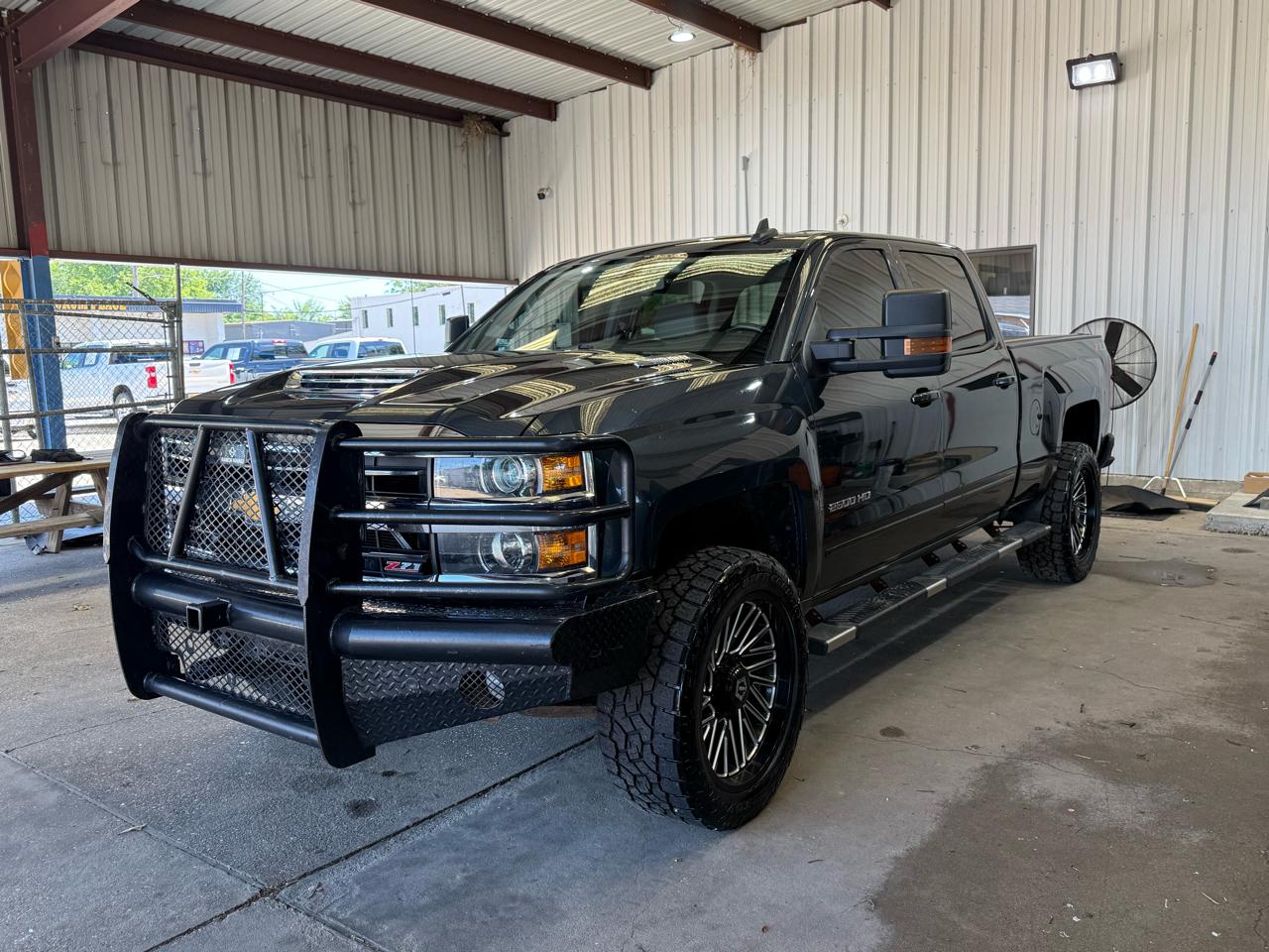Chevrolet Silverado 2500HD LT Crew Cab 4WD 2018