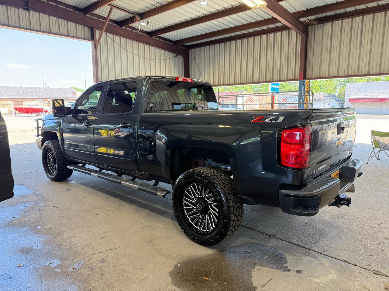 Chevrolet Silverado 2500HD LT Crew Cab 4WD 2018