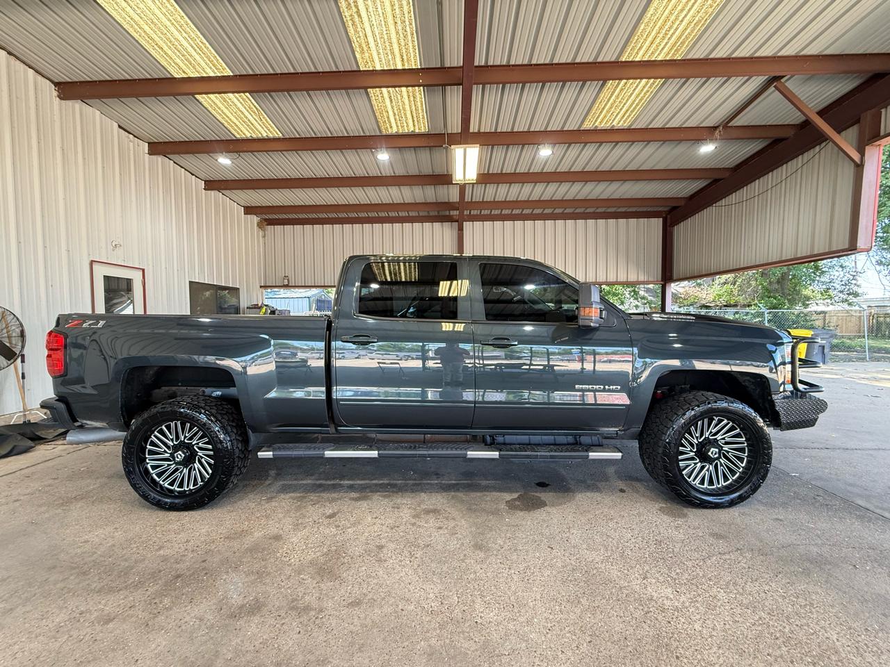 Chevrolet Silverado 2500HD LT Crew Cab 4WD 2018
