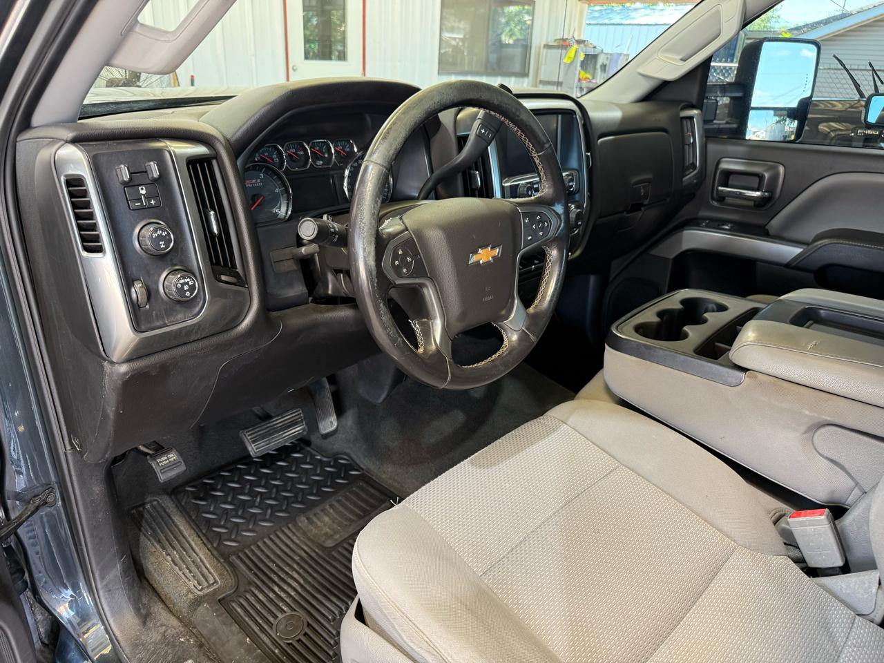 Chevrolet Silverado 2500HD LT Crew Cab 4WD 2018