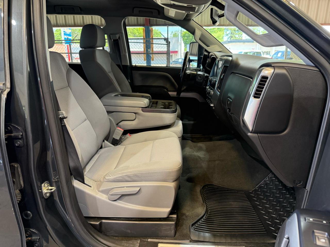 Chevrolet Silverado 2500HD LT Crew Cab 4WD 2018