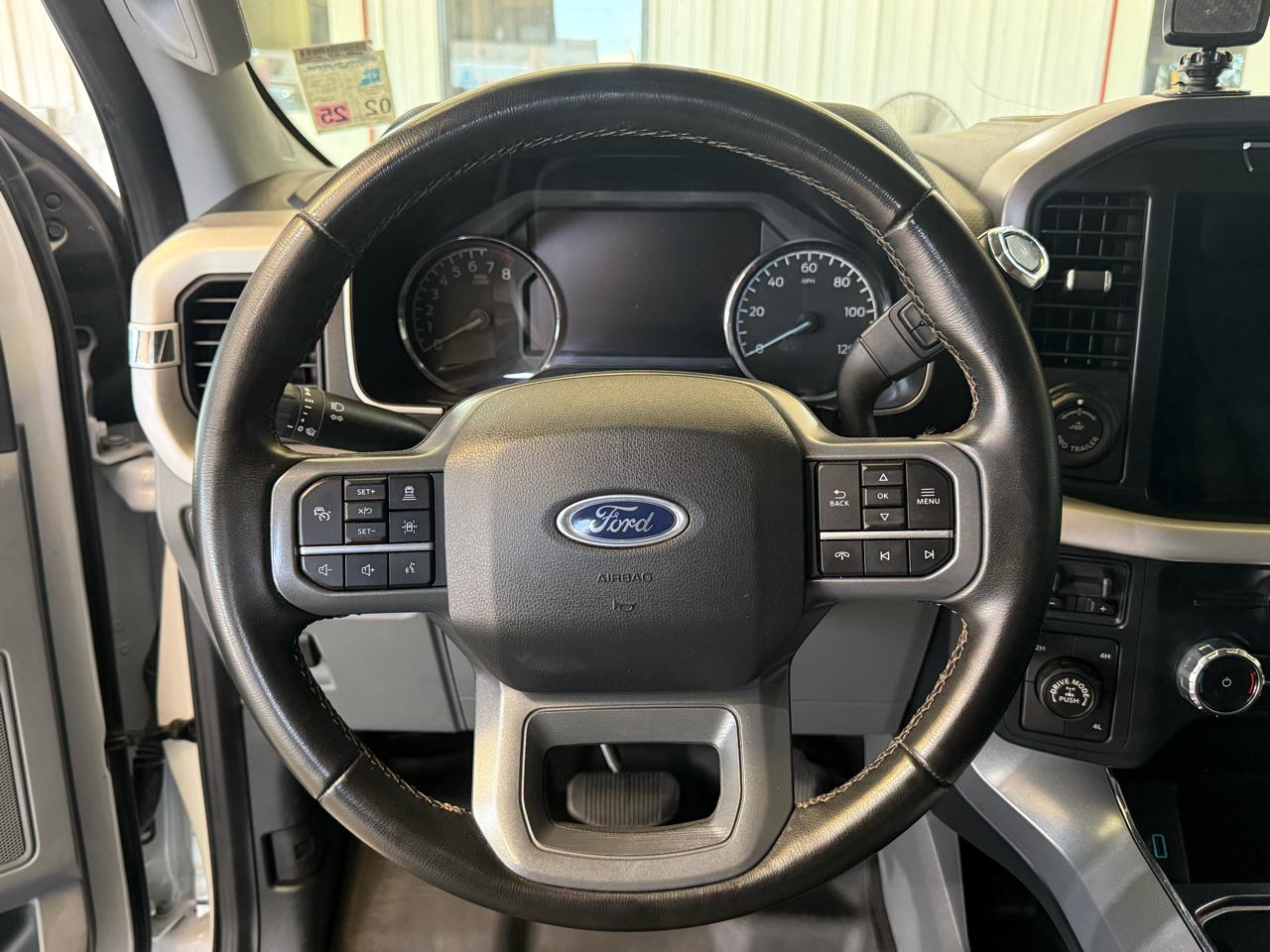 Ford F-150 XLT 4WD SuperCrew 5.5' Box 2023