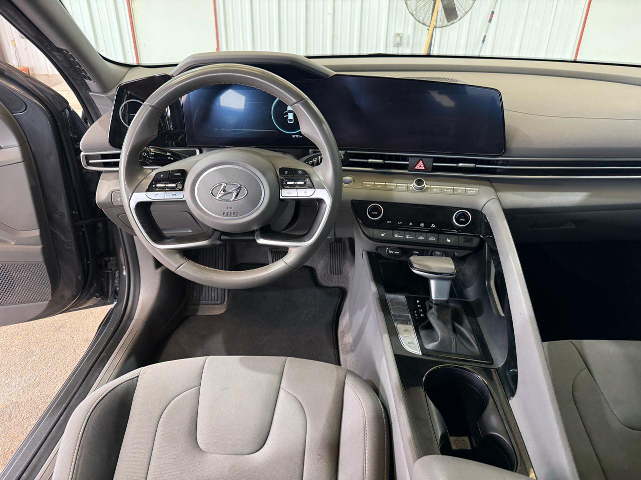 Hyundai Elantra SEL 2023