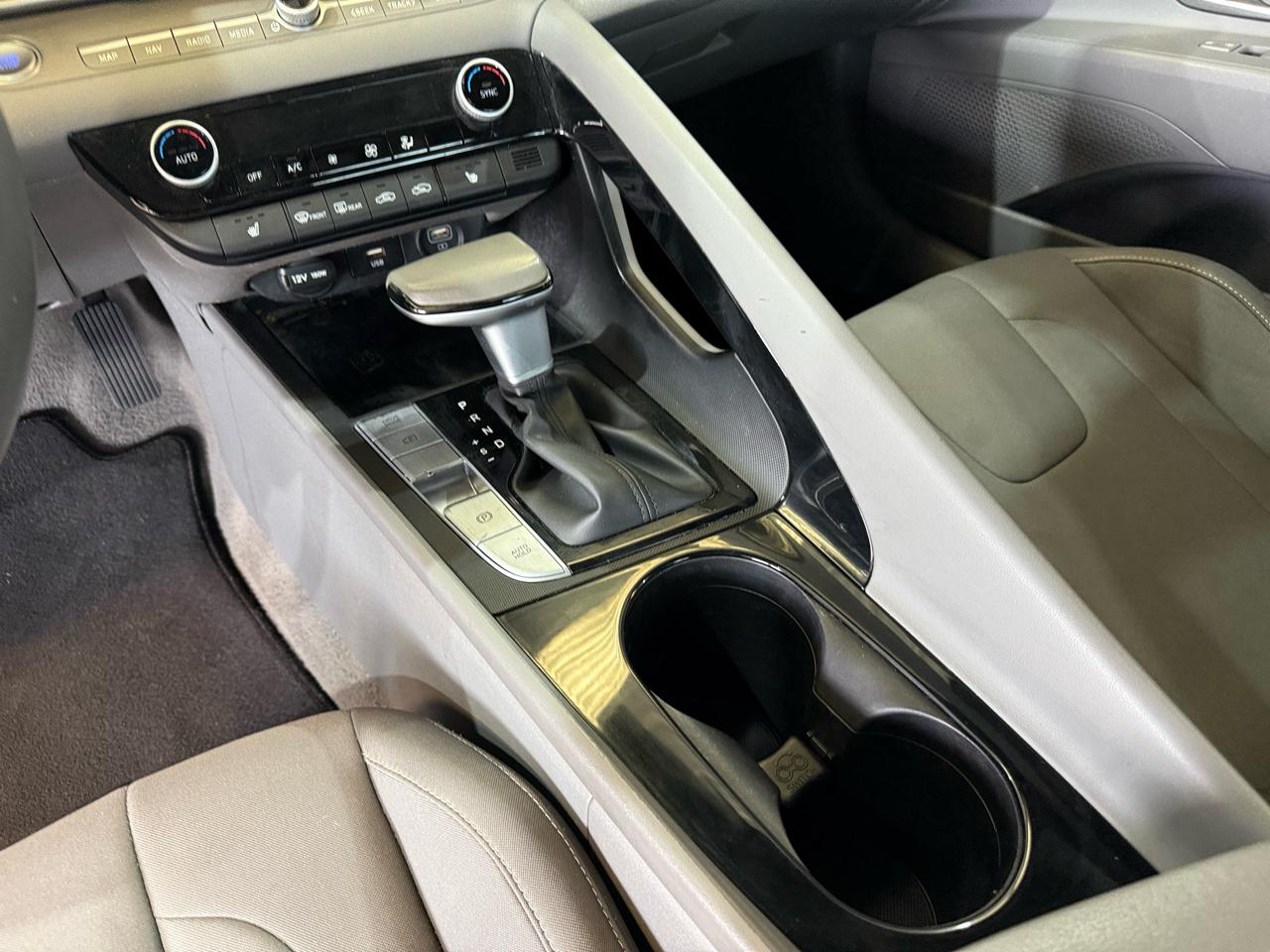 Hyundai Elantra SEL 2023