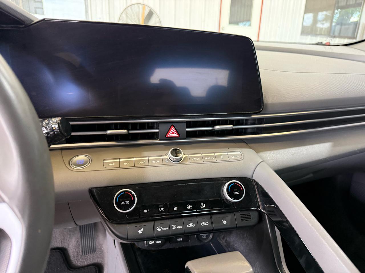 Hyundai Elantra SEL 2023