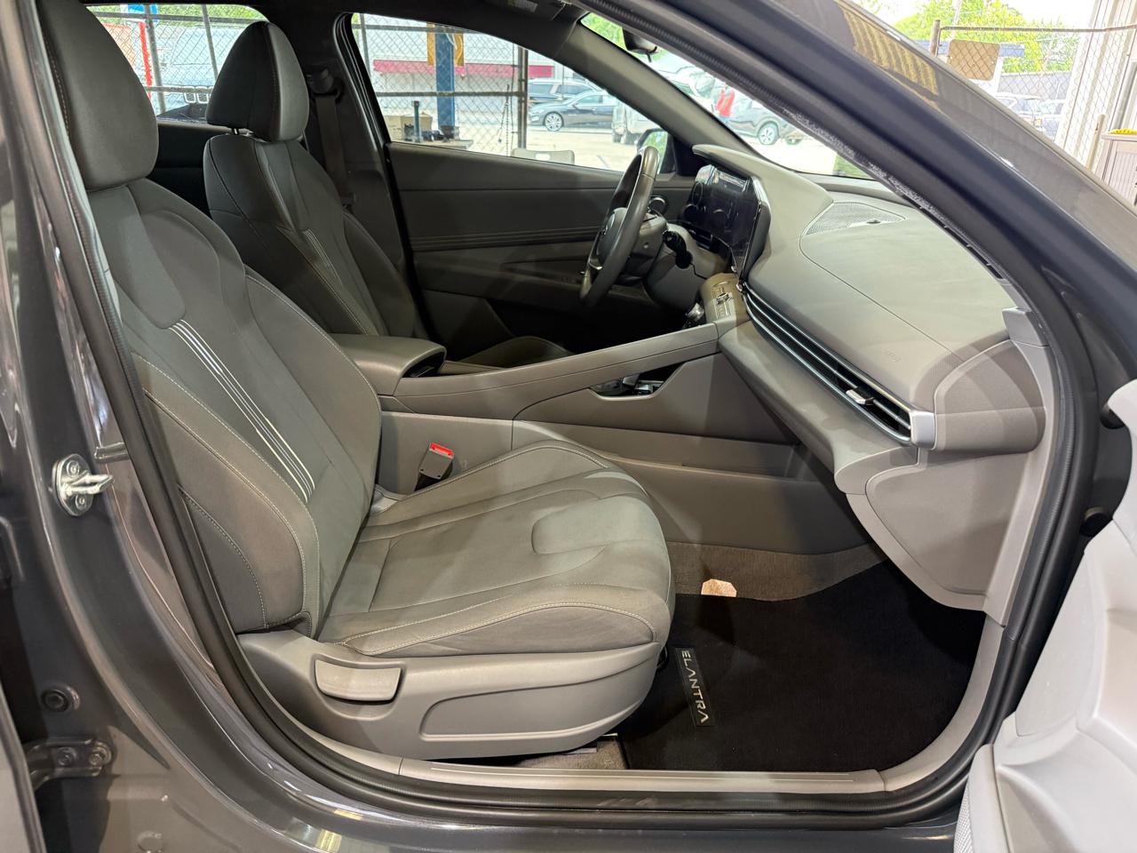 Hyundai Elantra SEL 2023
