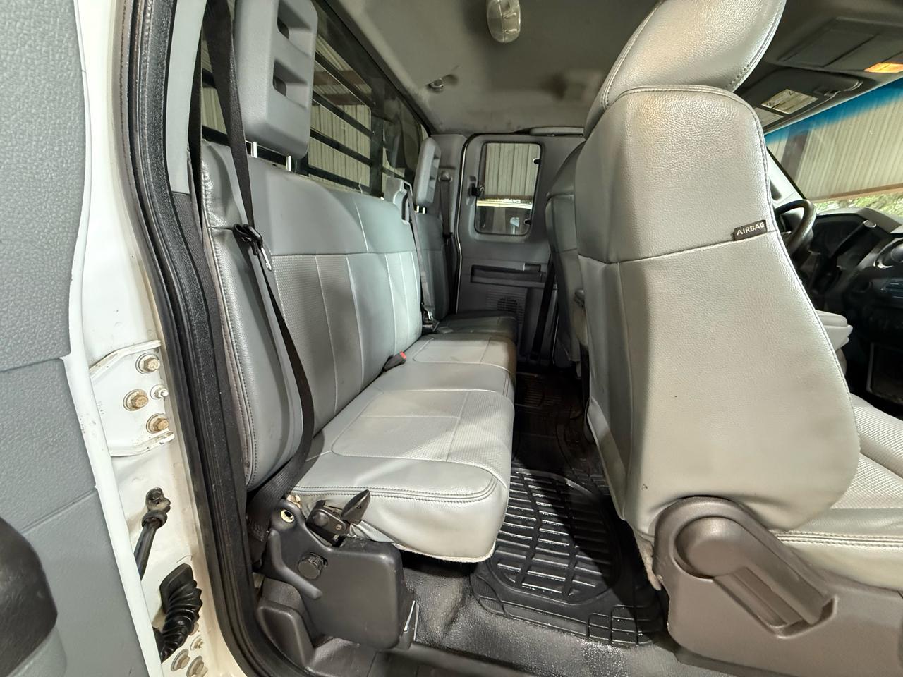 Ford F-450 SD SuperCab DRW 2WD 2013