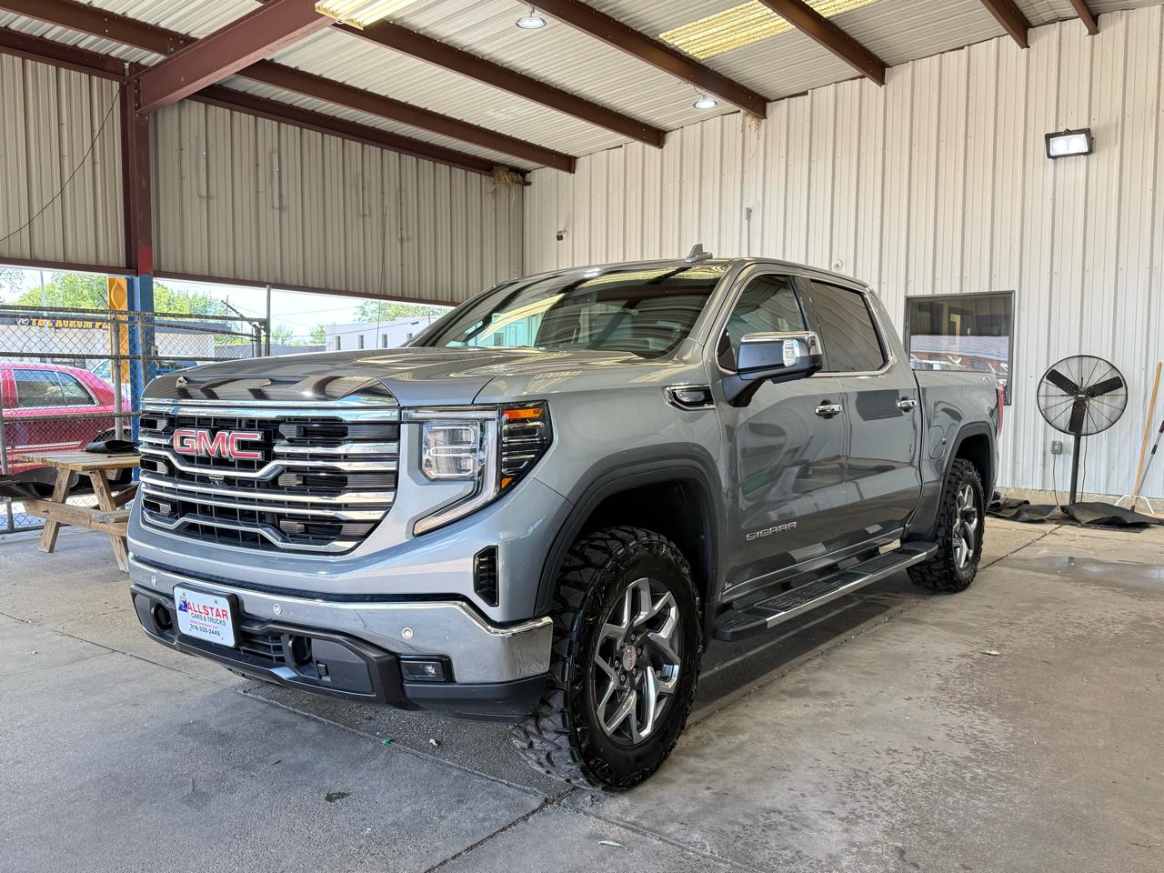 GMC Sierra 1500 SLT Crew Cab 4WD 2023