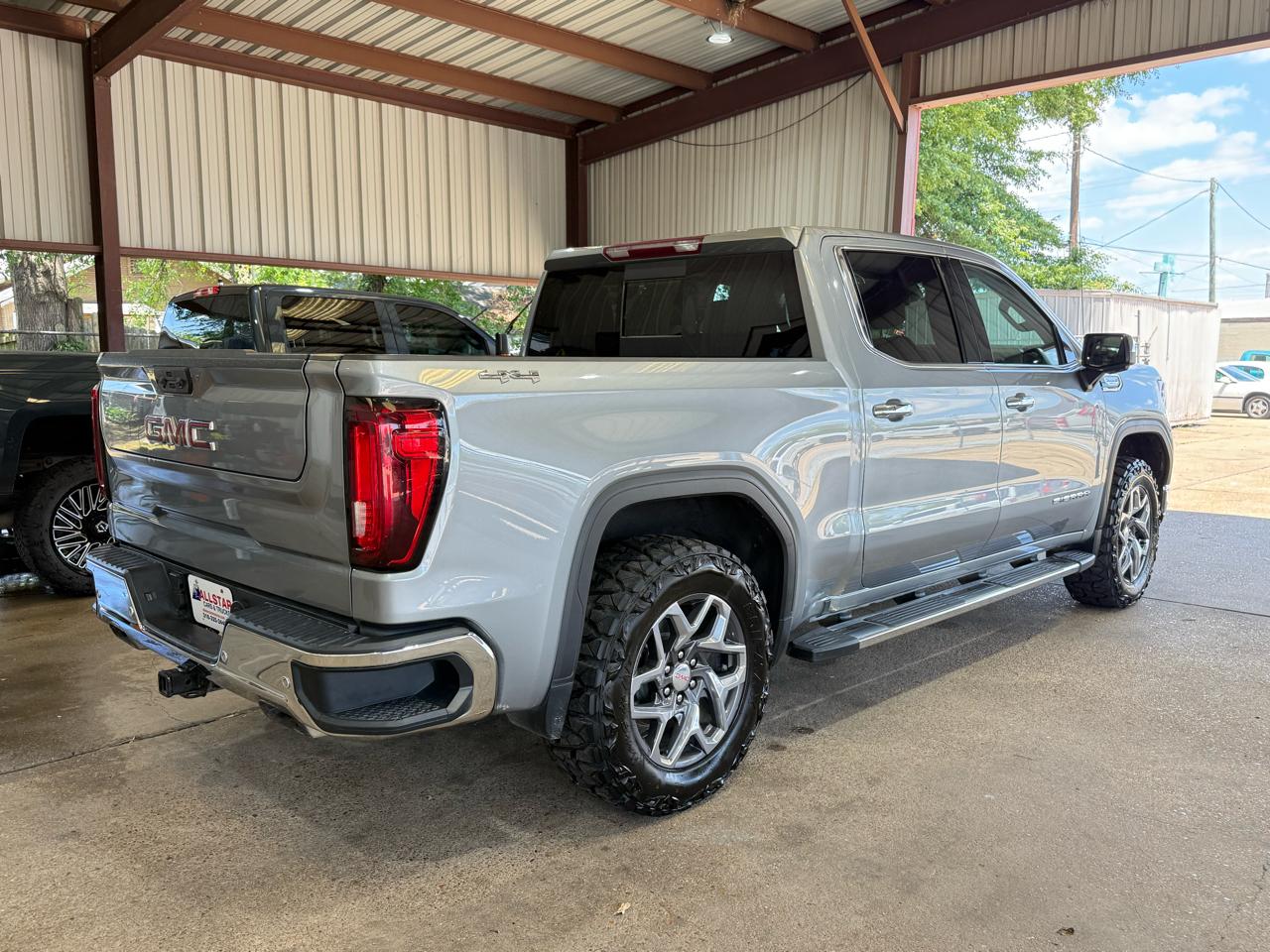 GMC Sierra 1500 SLT Crew Cab 4WD 2023